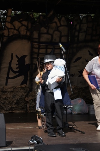 Fotografia z Dni Gminy Wicko 2015 -dzień drugi, konkurs na czarownicę roku