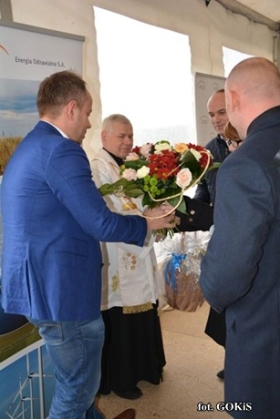 Fotografia z oficjalnego otwarcia Farmy Wiatrowej LOTNISKO