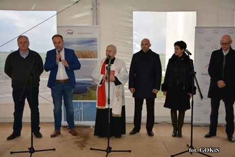 Fotografia z oficjalnego otwarcia Farmy Wiatrowej LOTNISKO