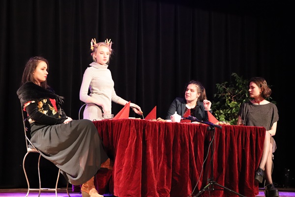 Grafika: “Czekoladki” – komedia kryminalna w jednym akcie.