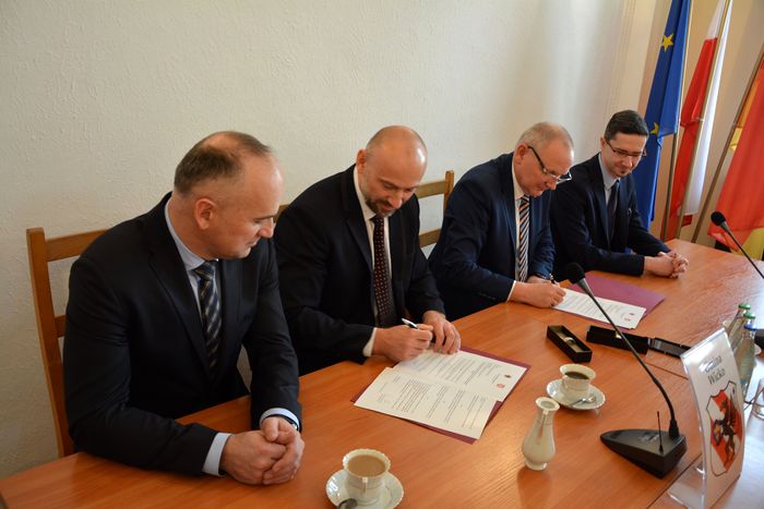 Grafika: Podpisaliśmy umowę partnerską z gminą Lądek-Zdrój