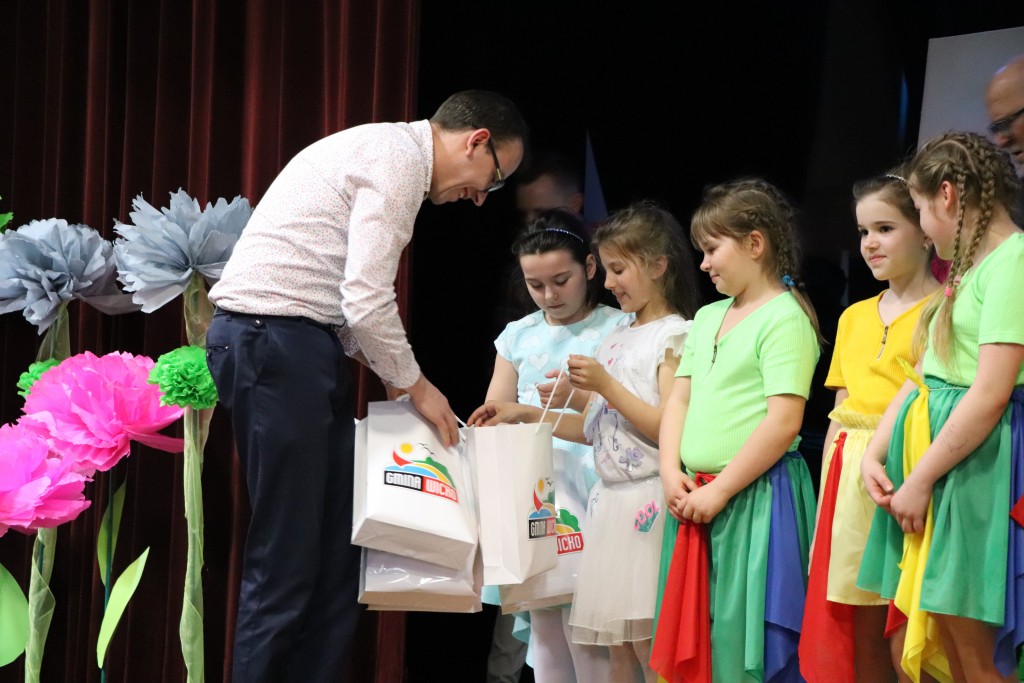 Grafika: X Półfinał Talentów Naszej Gminy