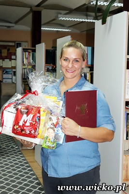 Grafika: Wręczenie nagród – konkurs na rodzinną grę planszową z okazji 100. rocznicy odzyskania Niepodległości przez Polskę