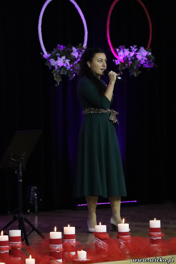 Grafika: Gmina Wicko świętowała obchody 101 rocznicy odzyskania Niepodległości przez Polskę