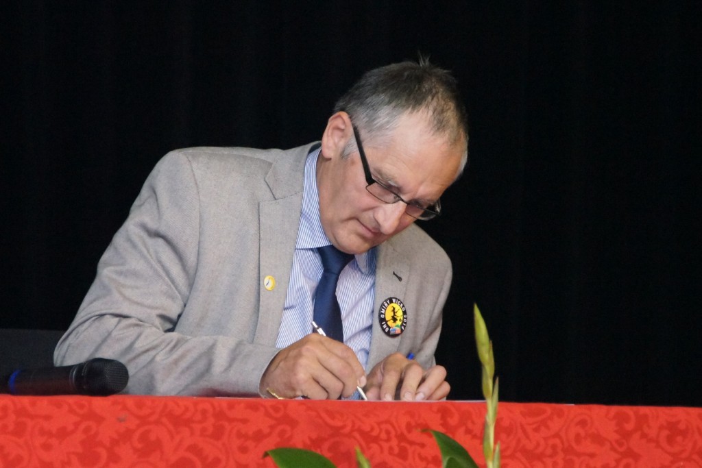 Grafika: Odszedł Honorowy Burmistrz Dirk Cardoen