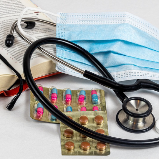 Grafika: Nocna i świąteczna opieka z...