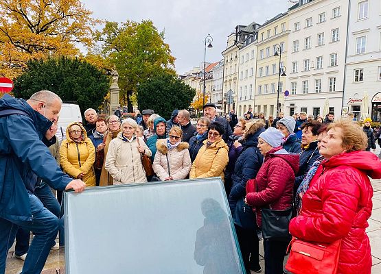 Grafika 11: Wyjazd edukacyjny do Warszawy dla seniorów