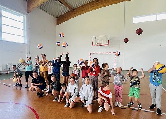 Grafika 2: Półkolonie AZS w Szczenurzy