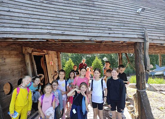 Grafika 3: Półkolonie AZS w Szczenurzy