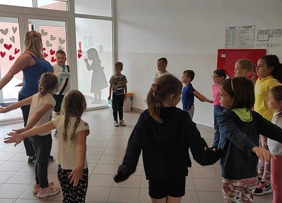 Grafika 4: Półkolonie AZS w Szczenurzy