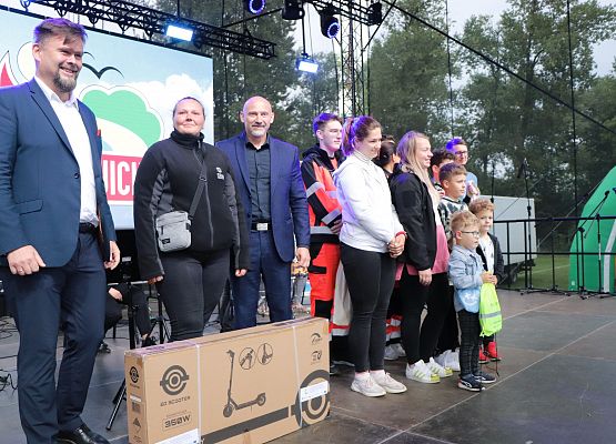 Grafika 100: XXIII Dożynki Powiatowe w Charbrowie