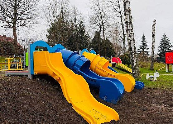 Grafika 1: Rozbudowa placu zabaw w Gminnym Żłobku w Charbrowie