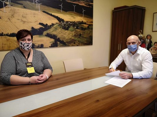 Grafika: Usługa Mobilny Urzędnik w Gminie Wicko.