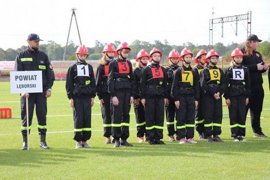 Grafika #2: Dziewczęta z OSP Wicko na Wojewódzkich Zawodach Sportowo - Pożarniczych