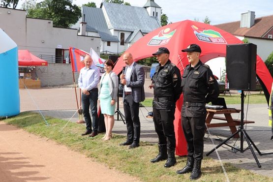 Grafika #0: Powiatowe Zawody Sportowo-Pożarnicze w Charbrowie