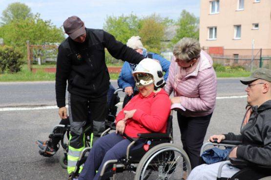 Grafika #3: Spotkanie osób niepełnosprawnych w OSP w Wicku