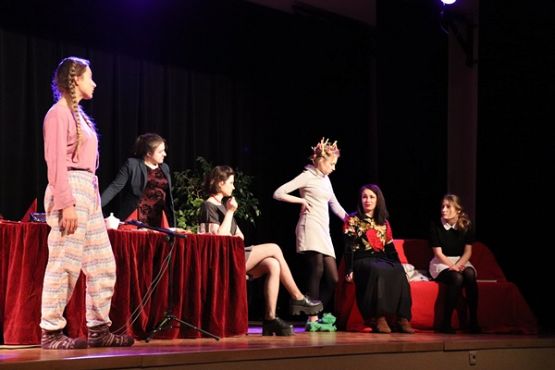 Grafika #0: Czekoladki - komedia kryminalna w jednym akcie.