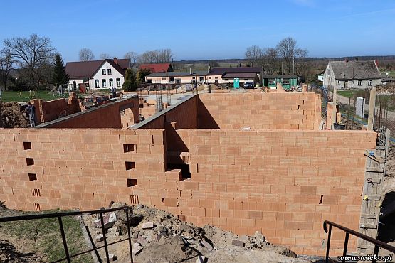 Grafika #1: Rozbudowa Szkoły Podstawowej w Szczenurzy