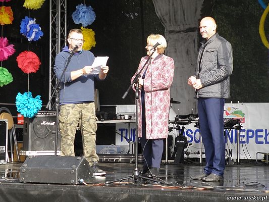 Grafika #4: Gorące serca i rytmy, czyli IX Miniolimpiada Osób Niepełnosprawnych w Charbrowie.