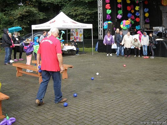 Grafika #18: Gorące serca i rytmy, czyli IX Miniolimpiada Osób Niepełnosprawnych w Charbrowie.