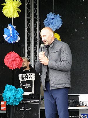 Grafika #39: Gorące serca i rytmy, czyli IX Miniolimpiada Osób Niepełnosprawnych w Charbrowie.