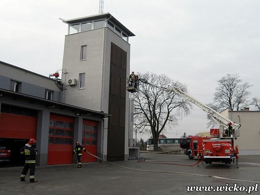 Grafika #11: Wizyta młodzieży z placówek oświatowych Gminy Wicko w Komendzie Powiatowej Państwowej Straży Pożarnej w Lęborku.