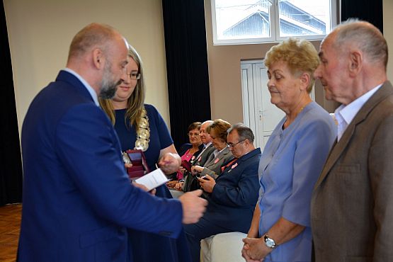 Grafika #3: 50 lat razem. Złote Gody w Gminie Wicko