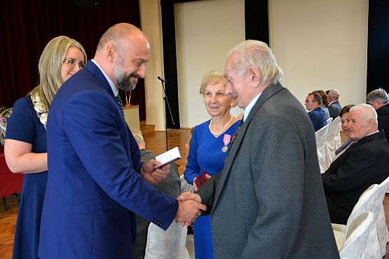 Grafika #5: 50 lat razem. Złote Gody w Gminie Wicko