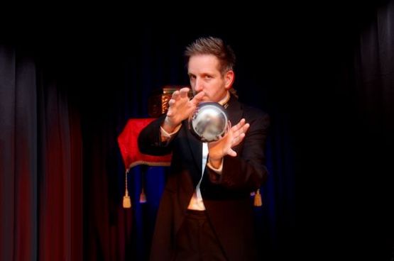 Grafika #3: Zapraszamy na obchody Dnia Kobiet w GOKiS