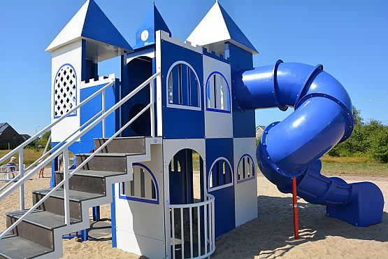 Grafika 1: Otwarcie placu zabaw w Nowęcinie